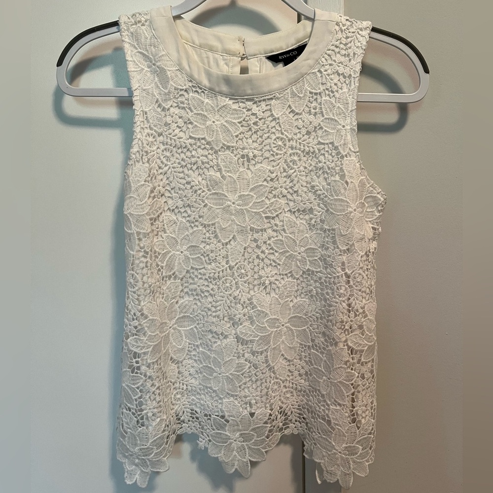 RW&Co Sleeveless Floral Pattern Crochet Top - Size XXS